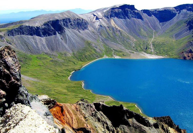 Mountain Changbai Sky Pond3