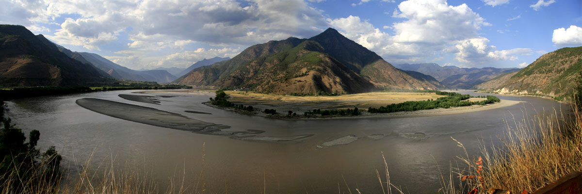 The First Bend of the Yangtze River1 The First Bend of the Yangtze River1