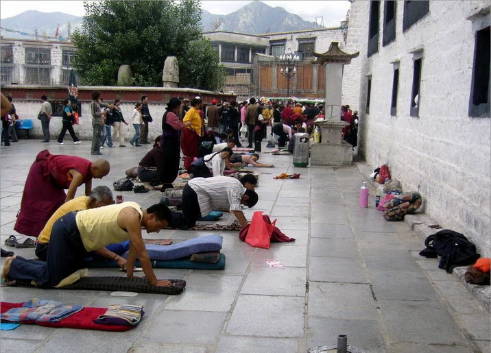 photo of Jokhang Monastery