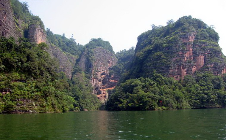 Golden Lake Tourist Area7