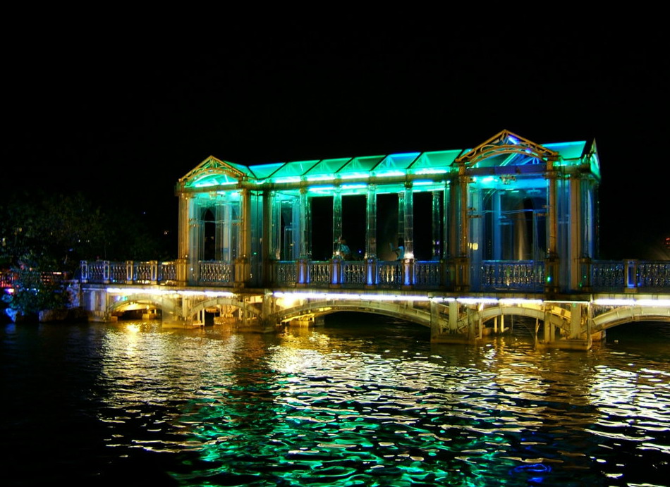 photo of Glass Bridge1