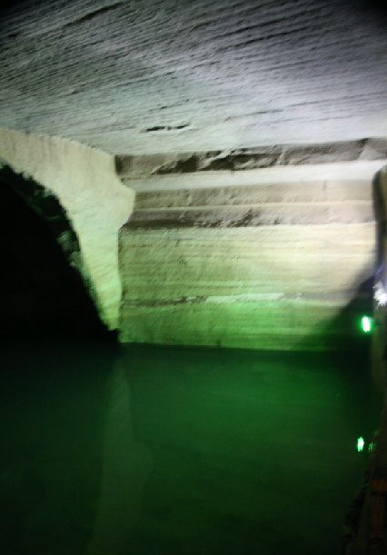 photo of Huashan Mysterious Grottos8